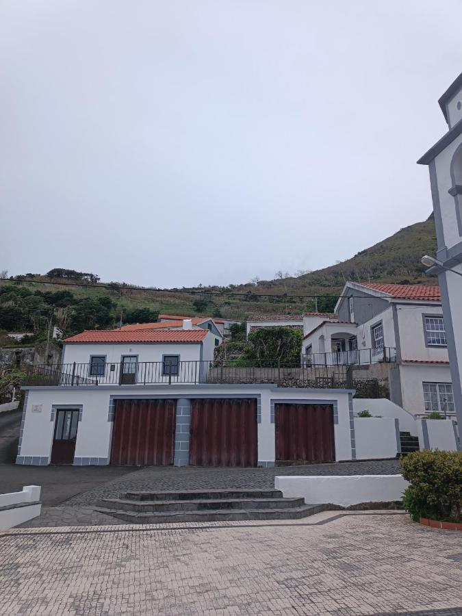 Alojamento Local M&I Lajes das Flores Exterior foto