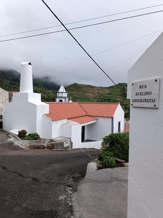 Alojamento Local M&I Lajes das Flores Exterior foto